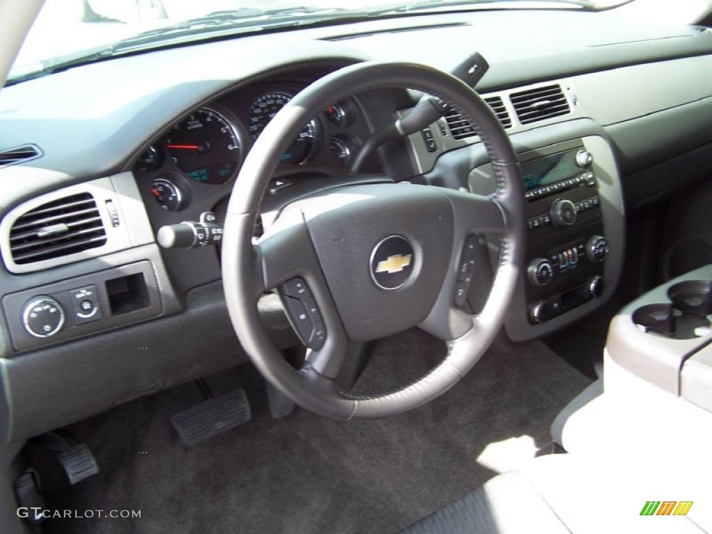 2009 Chevrolet Avalanche LS Ebony Dashboard Photo #45468754