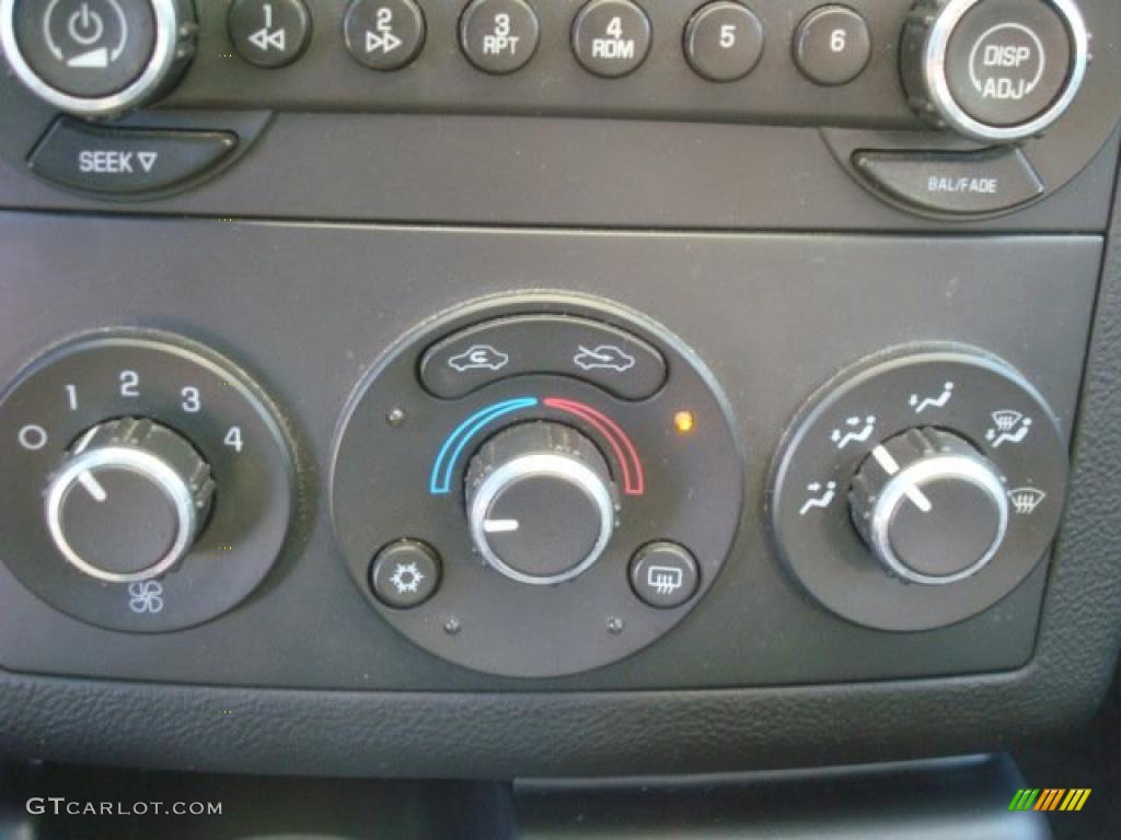 2006 Pontiac G6 V6 Sedan Controls Photo #45469210