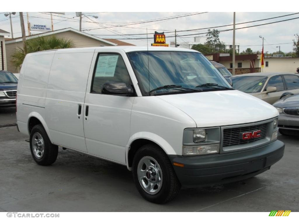 2003 Safari Cargo Van - Summit White / Navy Blue photo #2