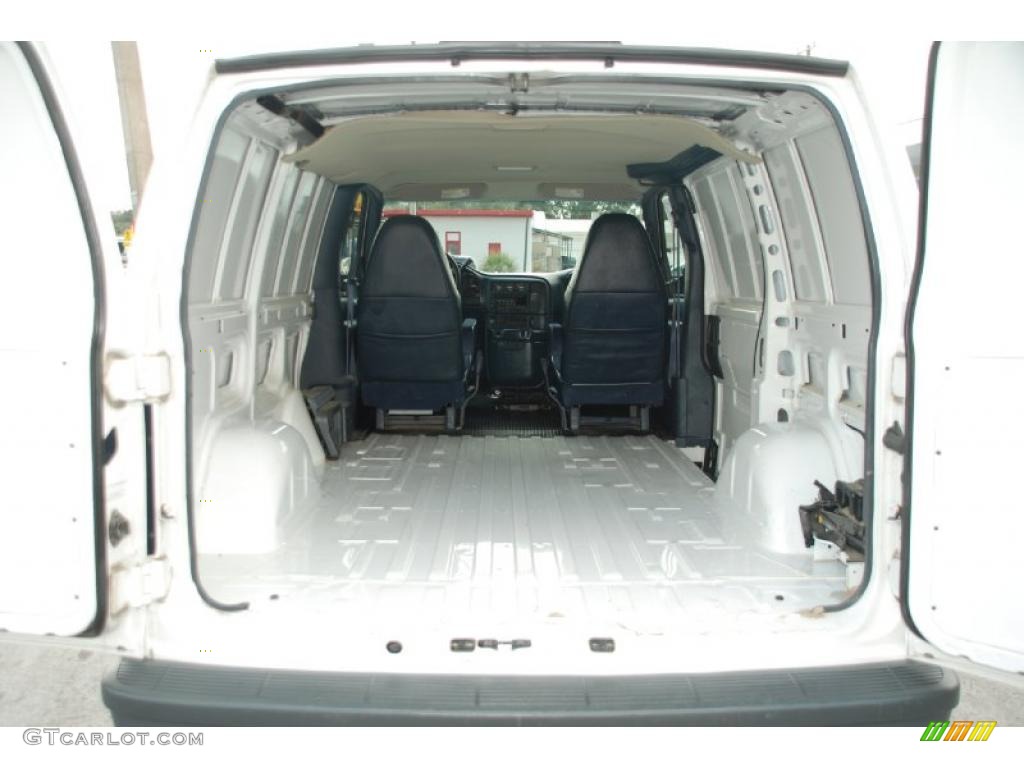 2003 Safari Cargo Van - Summit White / Navy Blue photo #21
