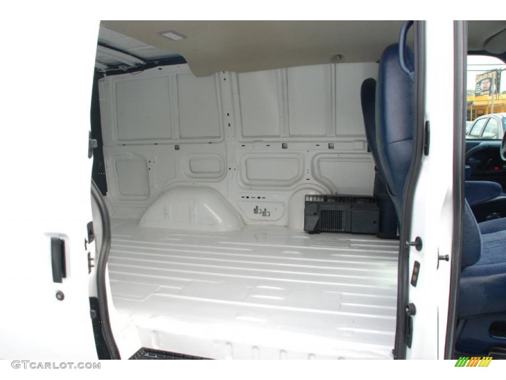 2003 Safari Cargo Van - Summit White / Navy Blue photo #22