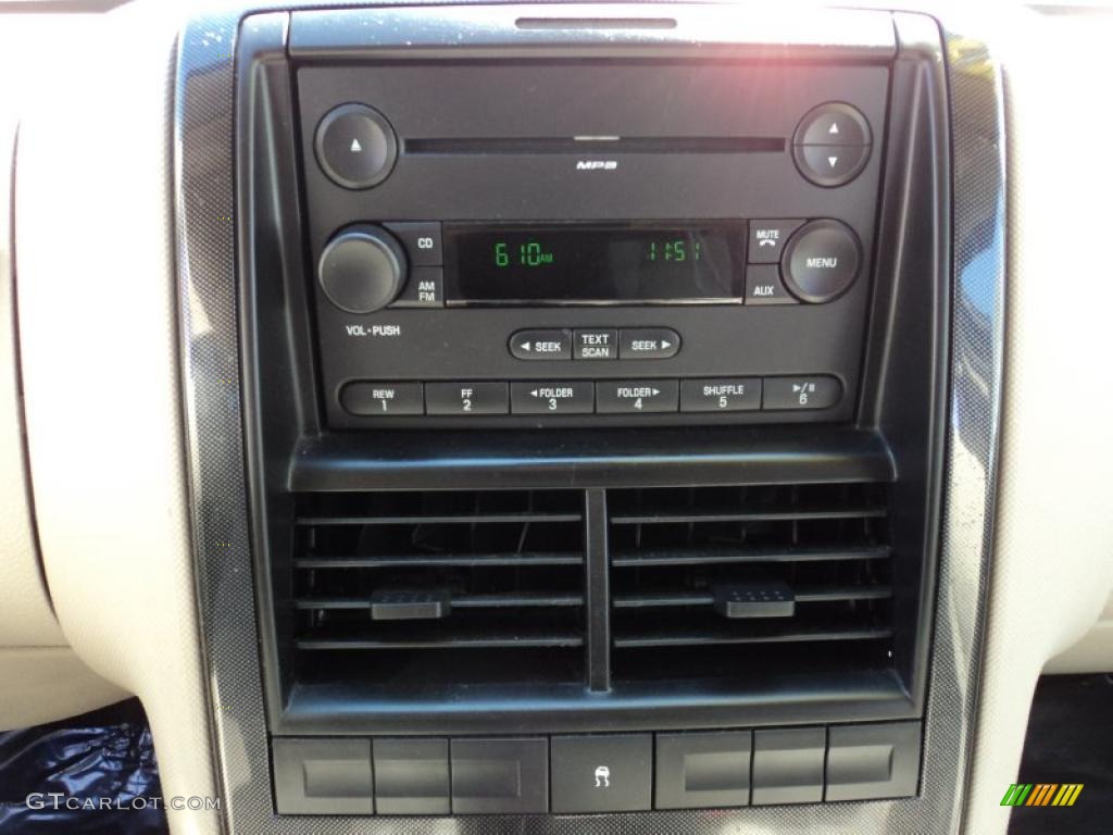 2007 Ford Explorer Sport Trac XLT Controls Photo #45471480