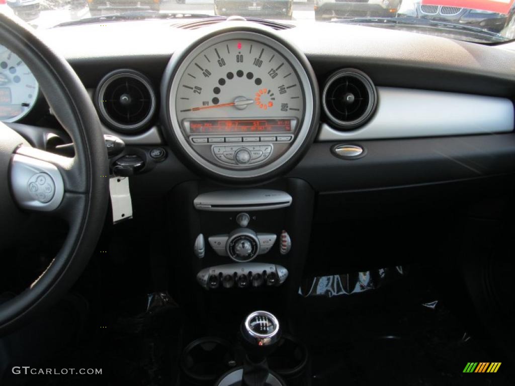 2009 Cooper Hardtop - Pepper White / Black/Grey photo #14