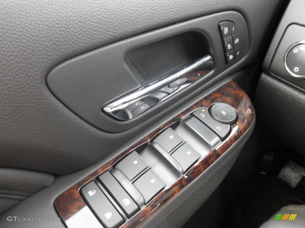 2011 GMC Sierra 2500HD Denali Crew Cab 4x4 Controls Photo #45477846
