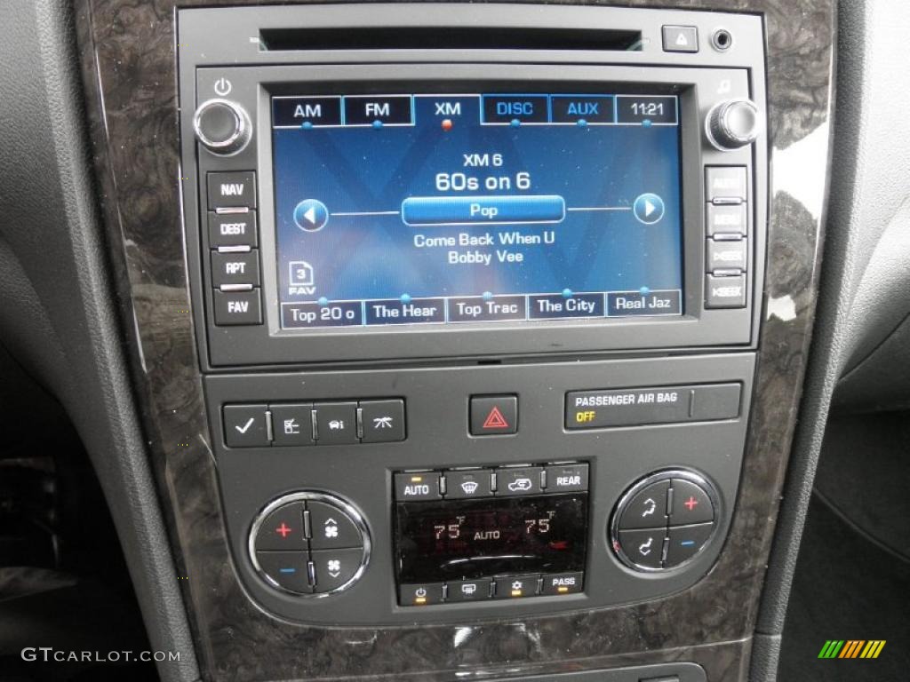 2011 GMC Acadia Denali AWD Controls Photo #45479127