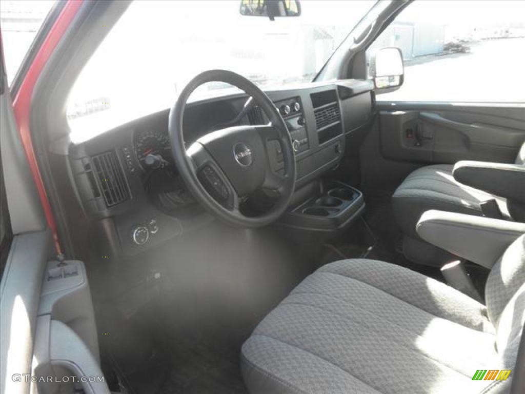 2009 Savana Van 3500 LS Extended Passenger - Fire Red / Medium Pewter photo #5