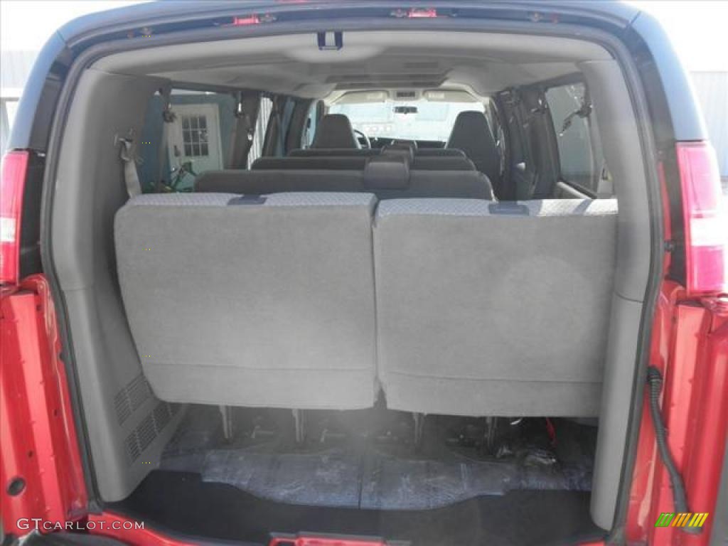 2009 Savana Van 3500 LS Extended Passenger - Fire Red / Medium Pewter photo #12
