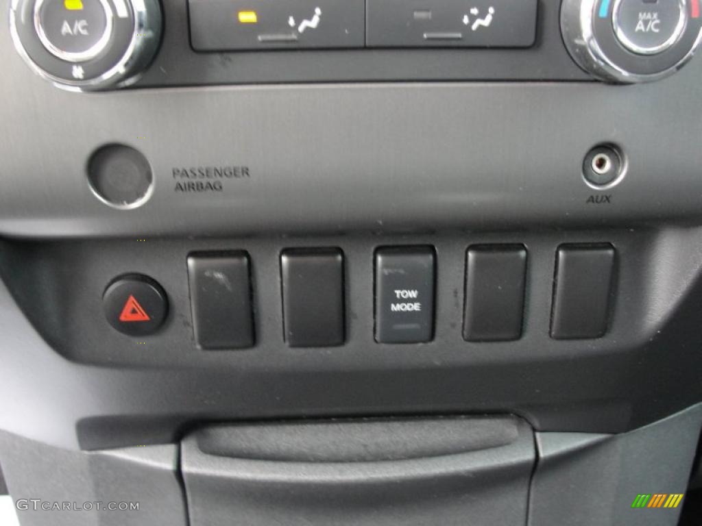 2009 Nissan Titan XE Crew Cab Controls Photo #45480885