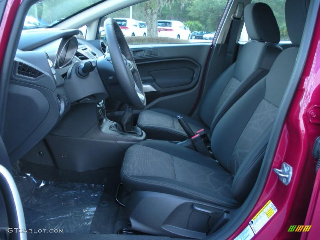 2011 Fiesta SES Hatchback - Bright Magenta Metallic / Charcoal Black/Blue Cloth photo #5
