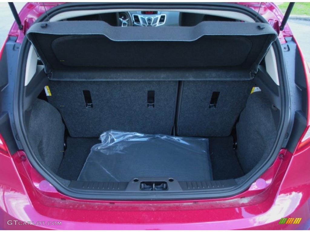 2011 Fiesta SES Hatchback - Bright Magenta Metallic / Charcoal Black/Blue Cloth photo #11
