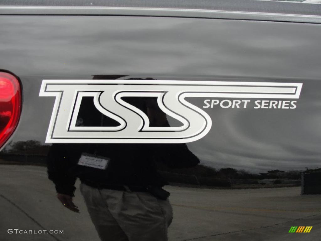 2010 Toyota Tundra TSS CrewMax Marks and Logos Photos