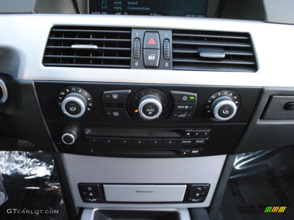 2008 BMW M5 Sedan Controls Photo #45483104