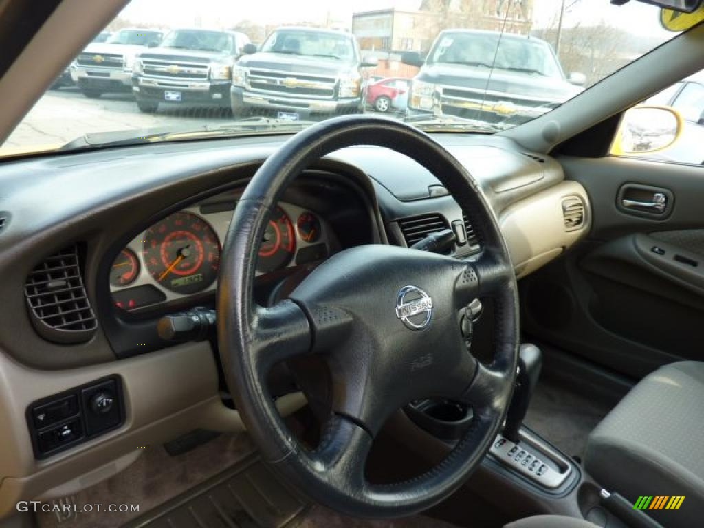 2003 Nissan sentra interior