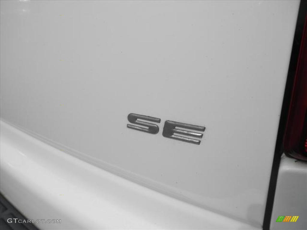 2003 Dodge Grand Caravan SE Marks and Logos Photo #45485642