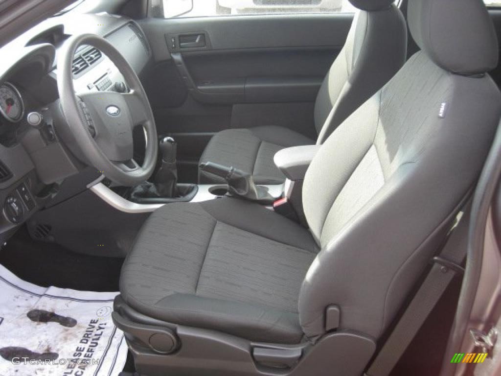 2010 Focus SE Coupe - Sterling Grey Metallic / Charcoal Black photo #2