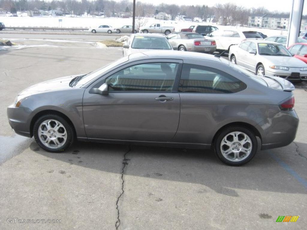 2010 Focus SE Coupe - Sterling Grey Metallic / Charcoal Black photo #5