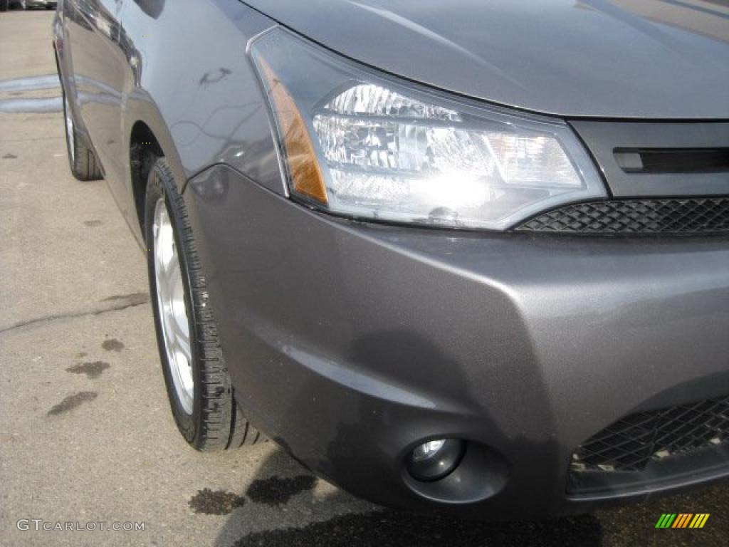 2010 Focus SE Coupe - Sterling Grey Metallic / Charcoal Black photo #13