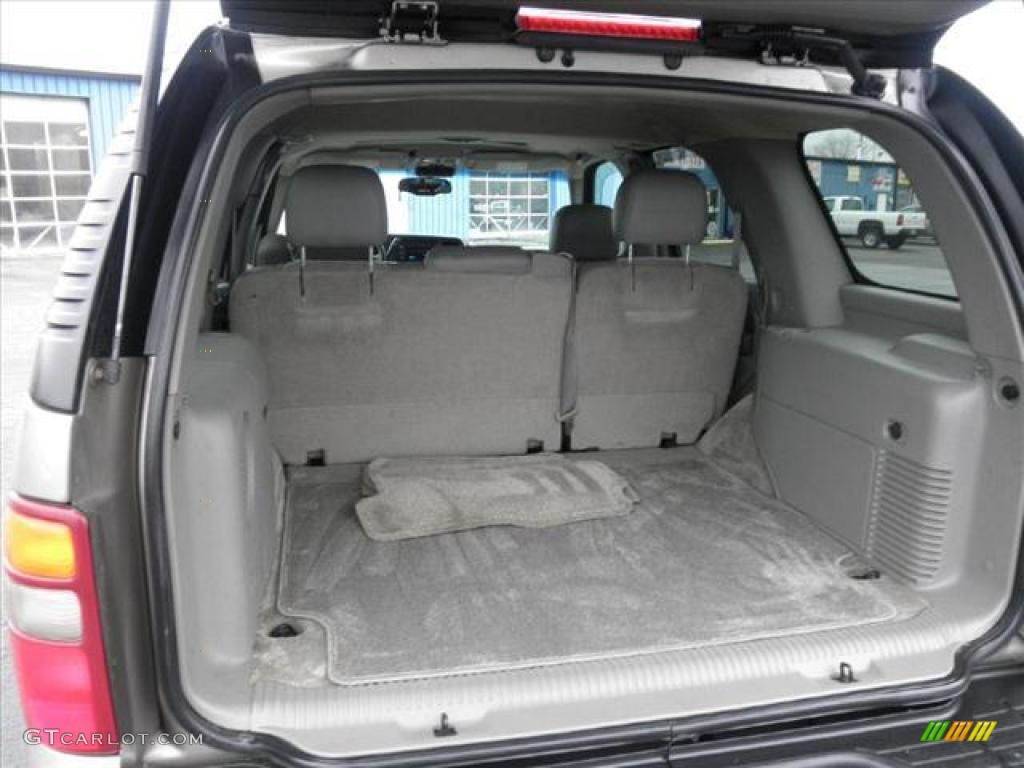 2003 GMC Yukon SLT 4x4 Trunk Photos
