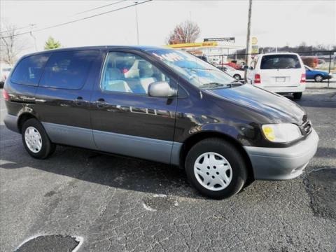 2001 Toyota Sienna CE Data, Info and Specs