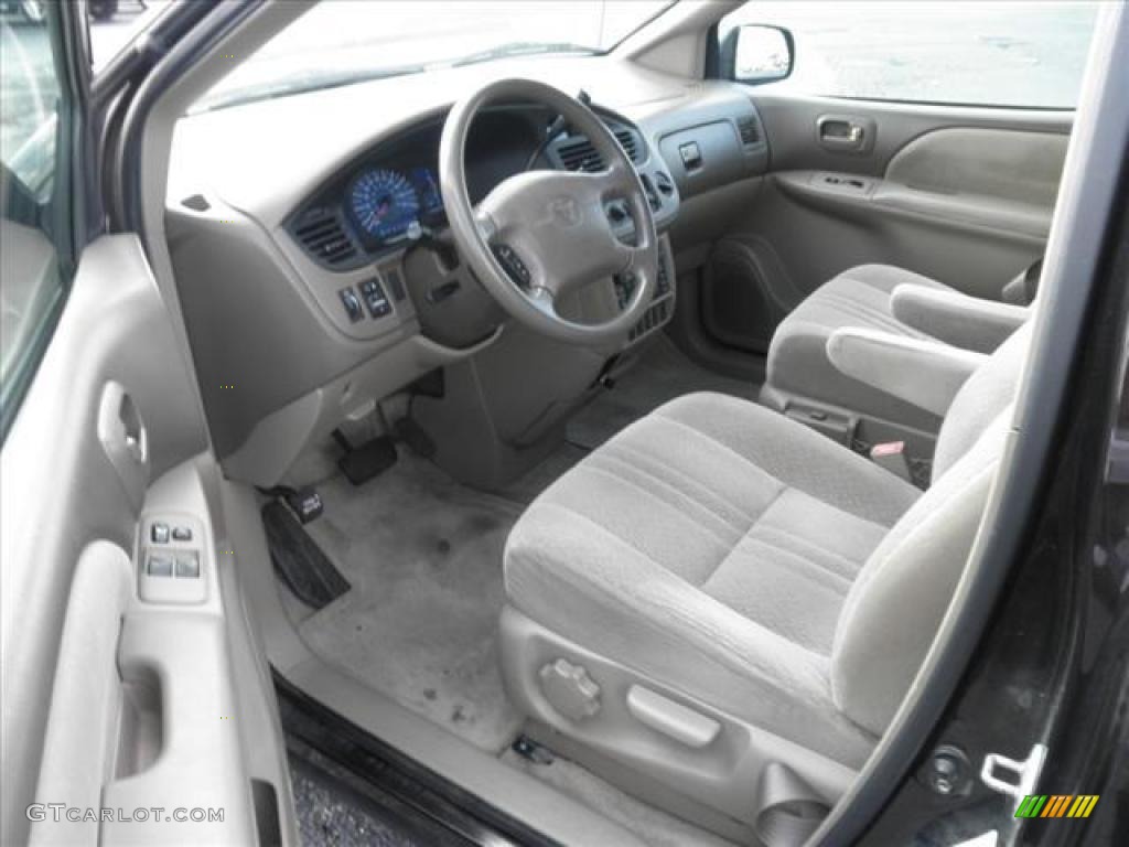 Oak Interior 2001 Toyota Sienna CE Photo #45488215