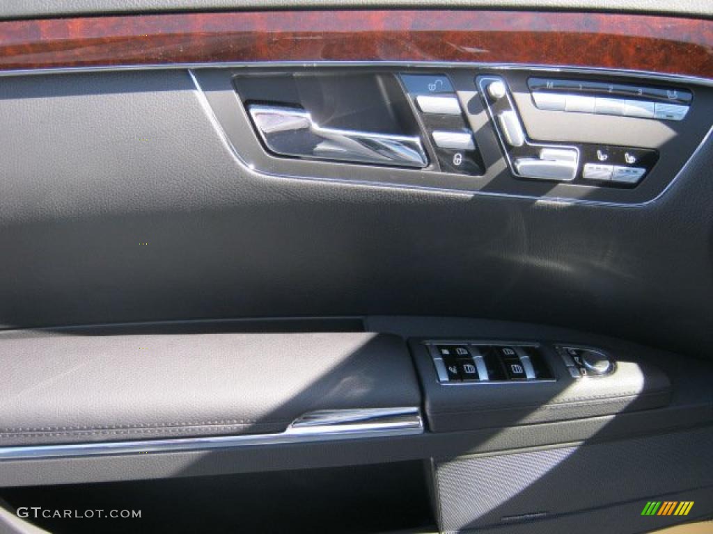 2011 Mercedes-Benz S 550 Sedan Controls Photo #45491866