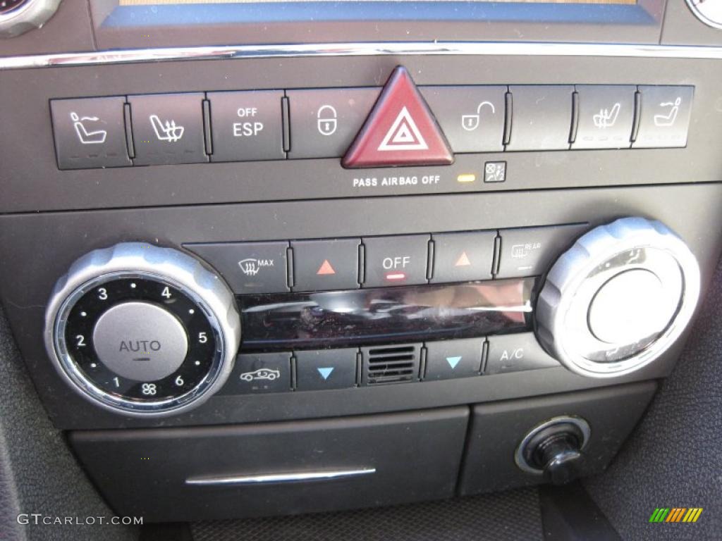 2009 Mercedes-Benz SLK 350 Roadster Controls Photo #45493586