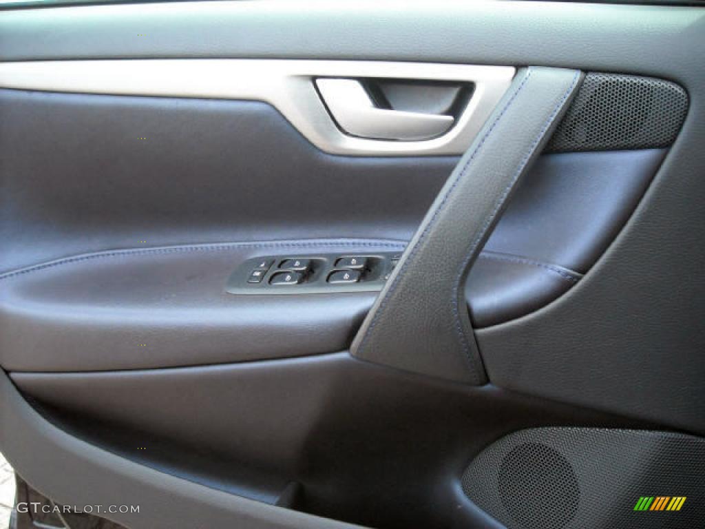 2007 Volvo S60 R AWD Nordkap Black/Blue R Metallic Door Panel Photo #4550030