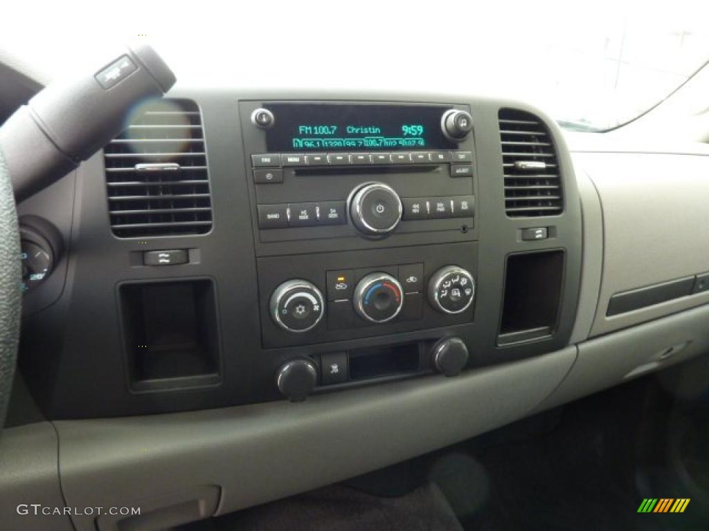 2009 Chevrolet Silverado 1500 LS Crew Cab 4x4 Controls Photo #45500446
