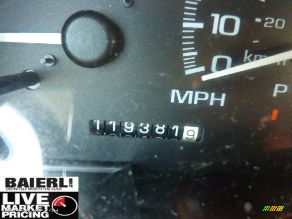2000 Yukon Denali 4x4 - Silvermist Metallic / Stone Gray photo #20