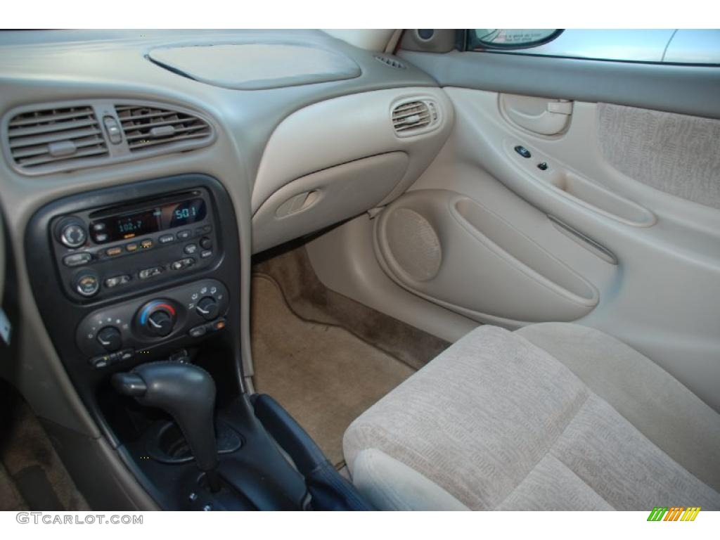 2003 Alero GL Coupe - Bright Red / Neutral photo #12