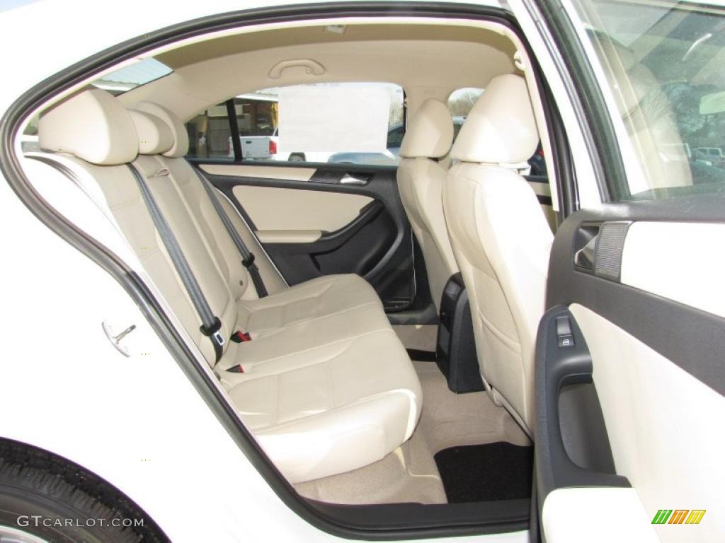 Cornsilk Beige Interior 2011 Volkswagen Jetta SE Sedan Photo #45503287