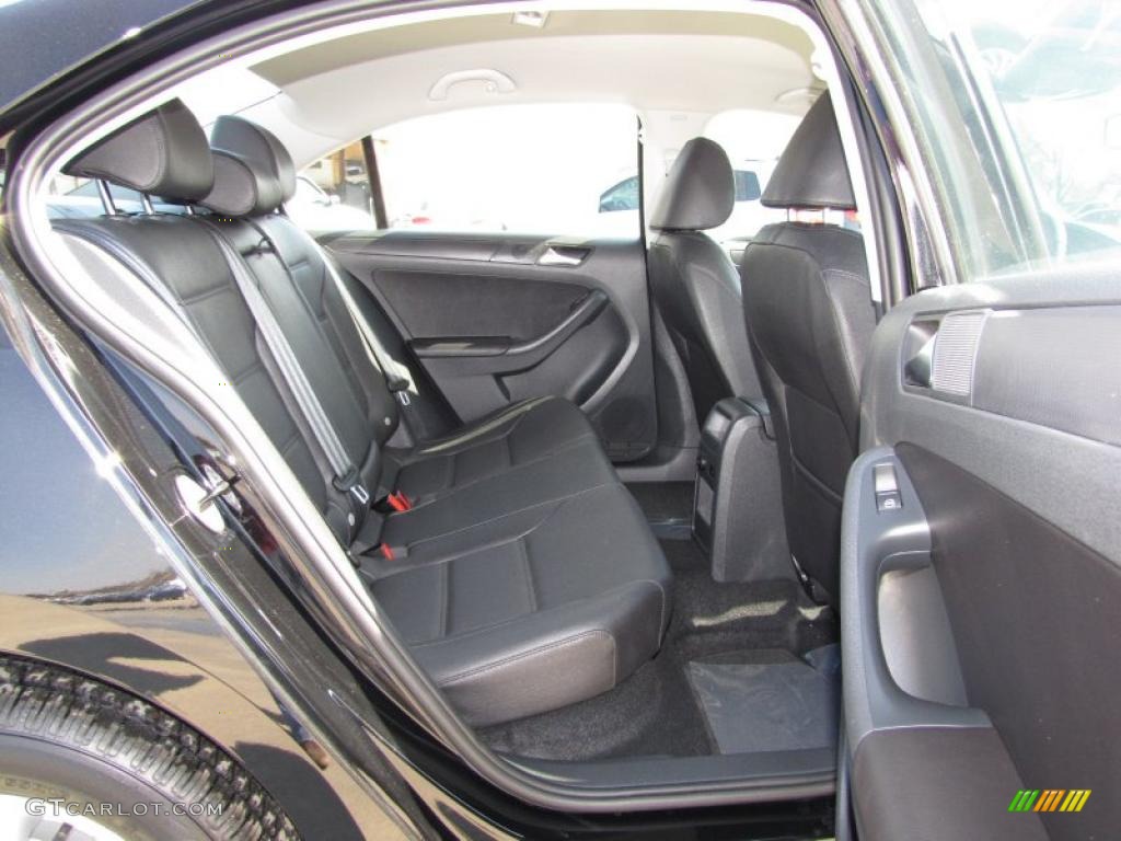 Titan Black Interior 2011 Volkswagen Jetta SE Sedan Photo #45503943
