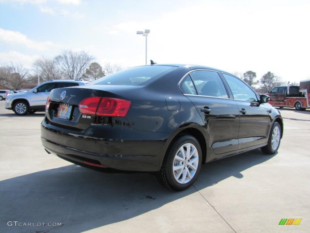 2011 Jetta SE Sedan - Black / Titan Black photo #2