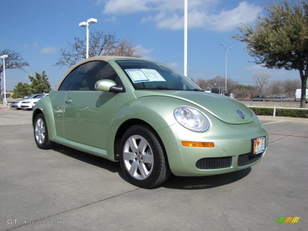 Gecko Green Metallic 2007 Volkswagen New Beetle 2.5 Convertible Exterior Photo #45504883