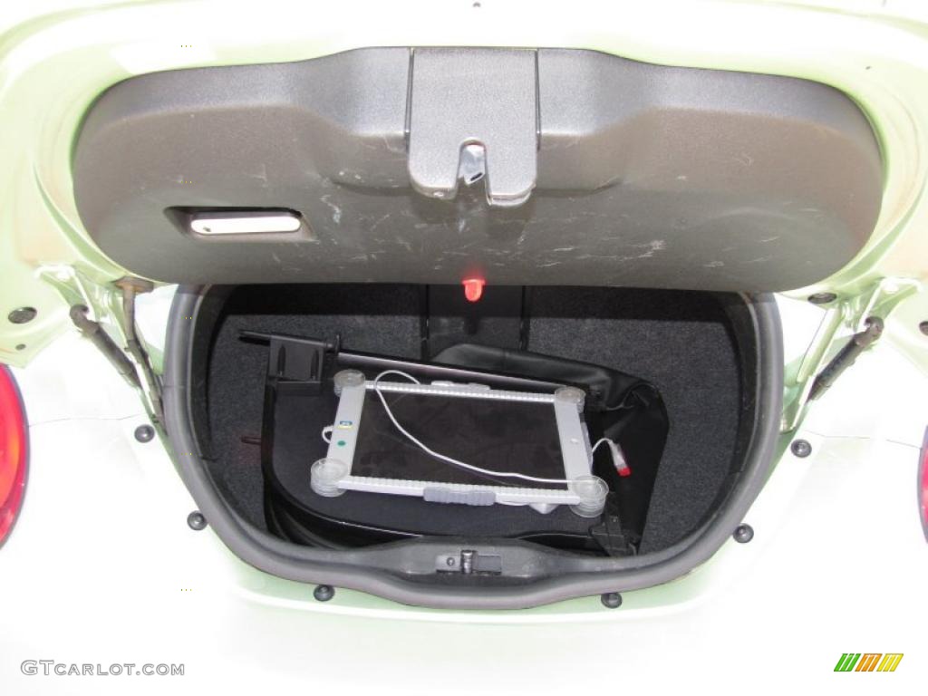 2007 Volkswagen New Beetle 2.5 Convertible Trunk Photo #45504983
