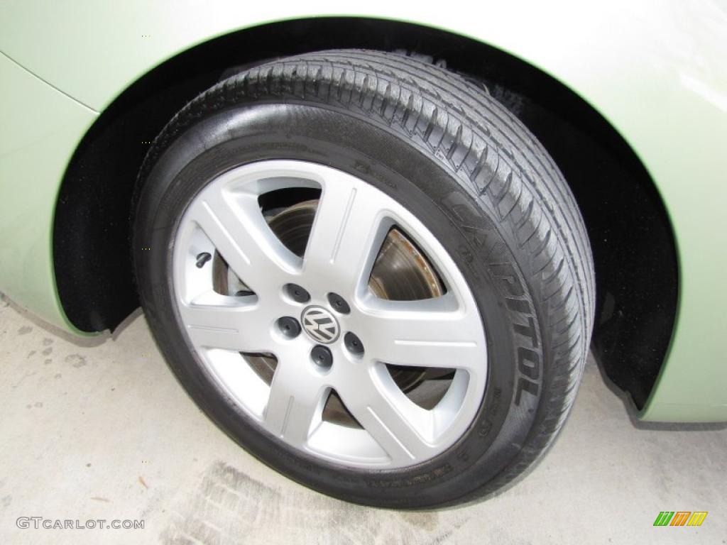 2007 Volkswagen New Beetle 2.5 Convertible Wheel Photo #45504991