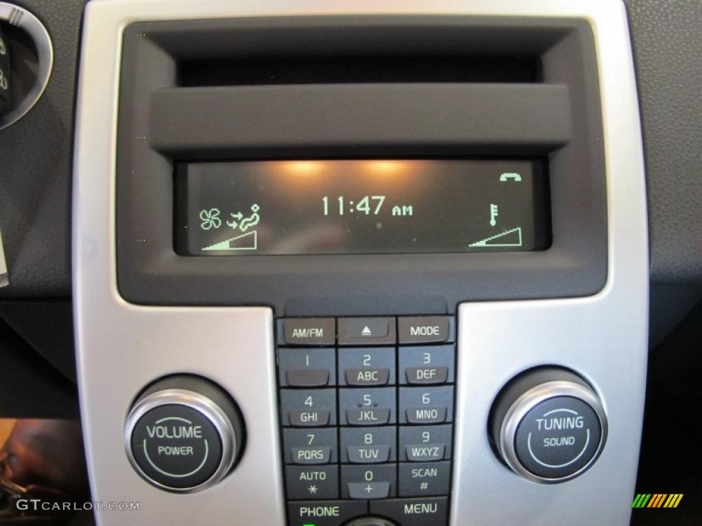 2011 Volvo C30 T5 Controls Photo #45507703