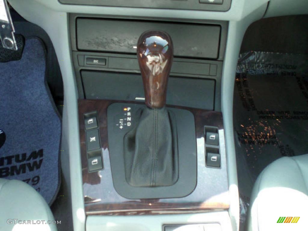 2003 3 Series 325i Sedan - Jet Black / Grey photo #16