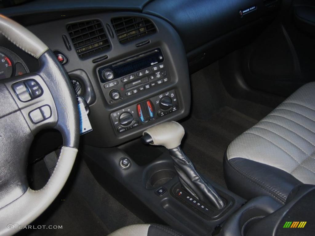 2001 Chevrolet Monte Carlo SS Brickyard 400 Pace Car Controls Photo #45509808