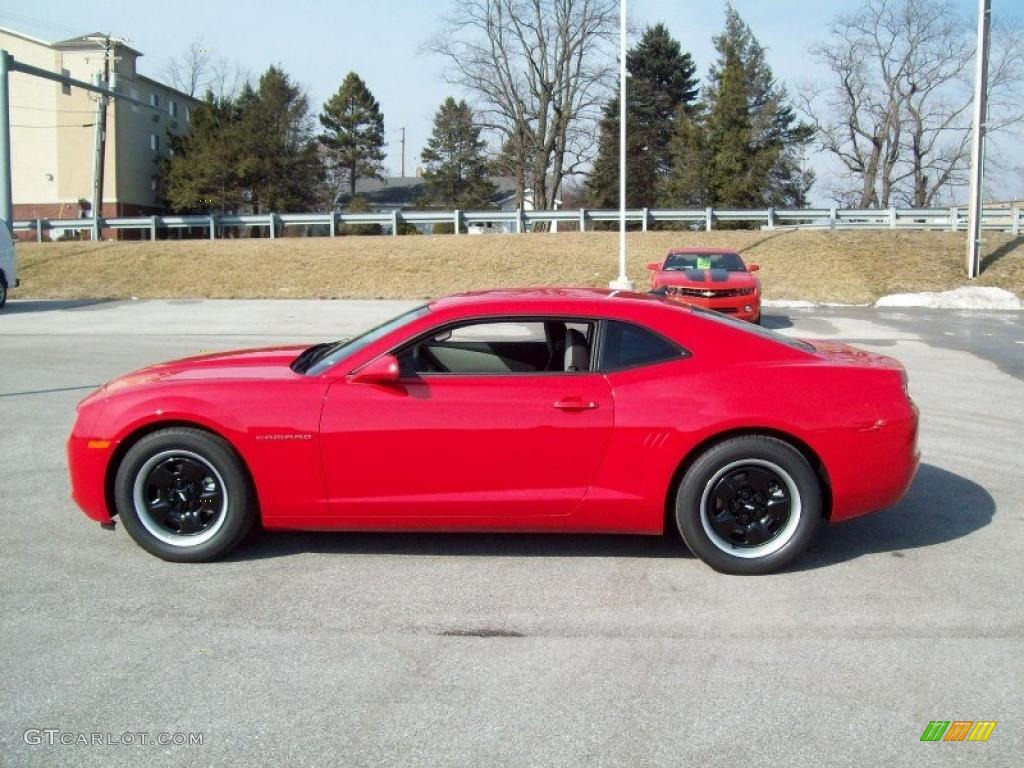 2011 Camaro LS Coupe - Victory Red / Gray photo #13