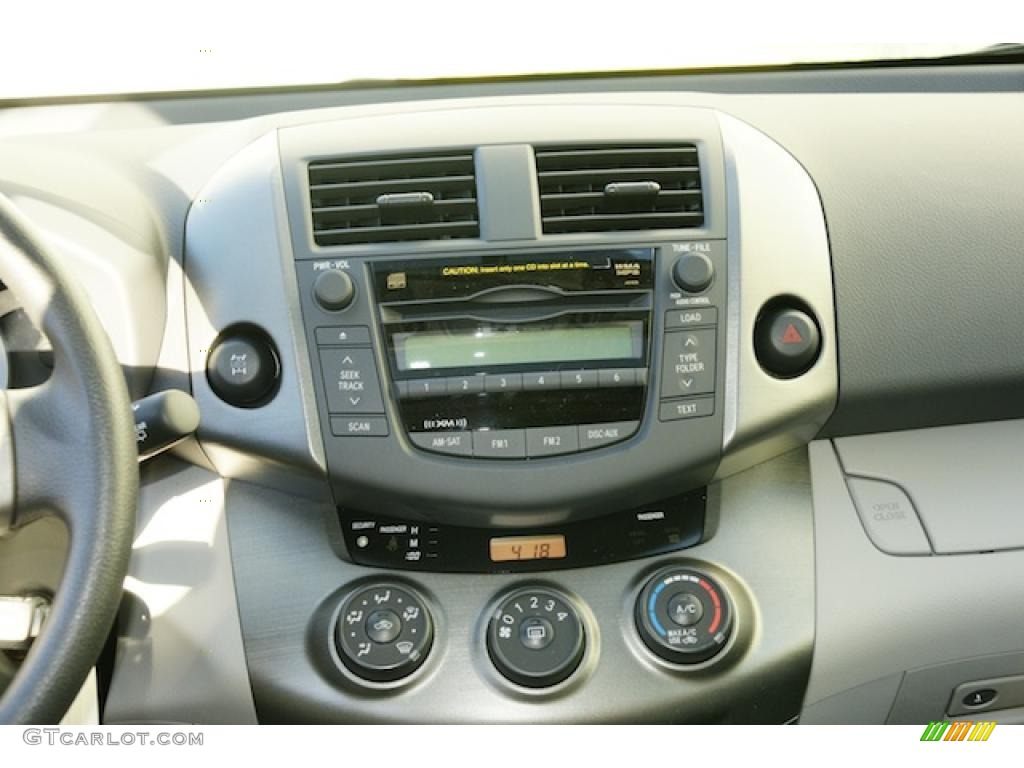 2011 RAV4 I4 4WD - Super White / Sand Beige photo #9