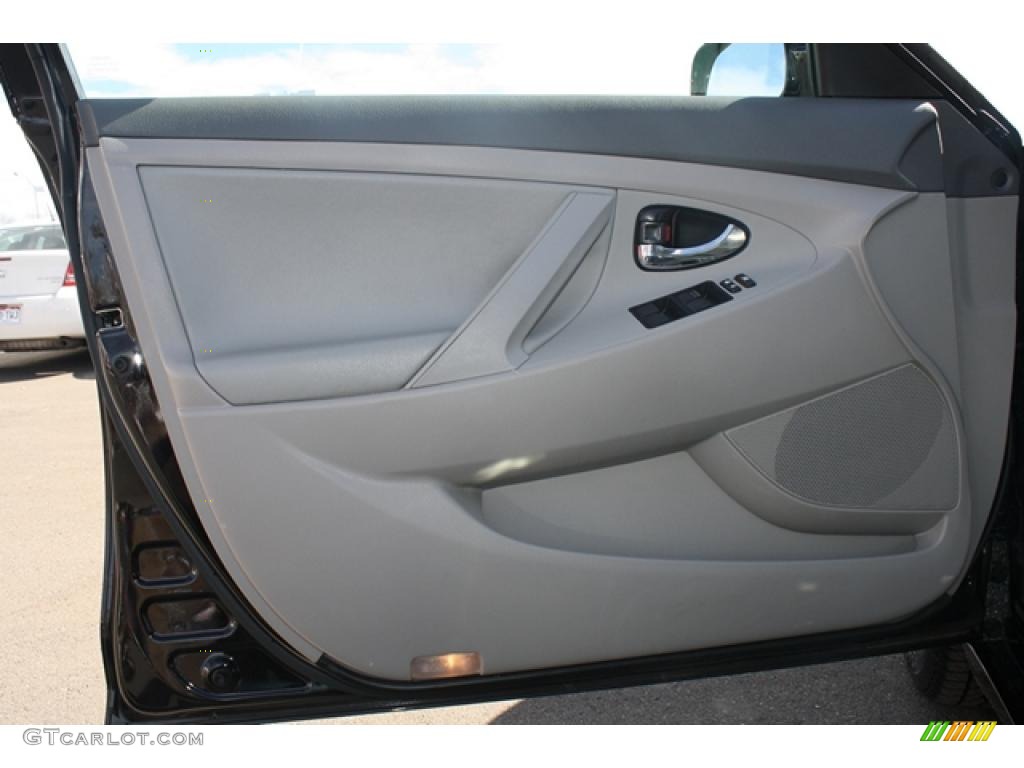 2008 Camry LE - Black / Ash photo #13
