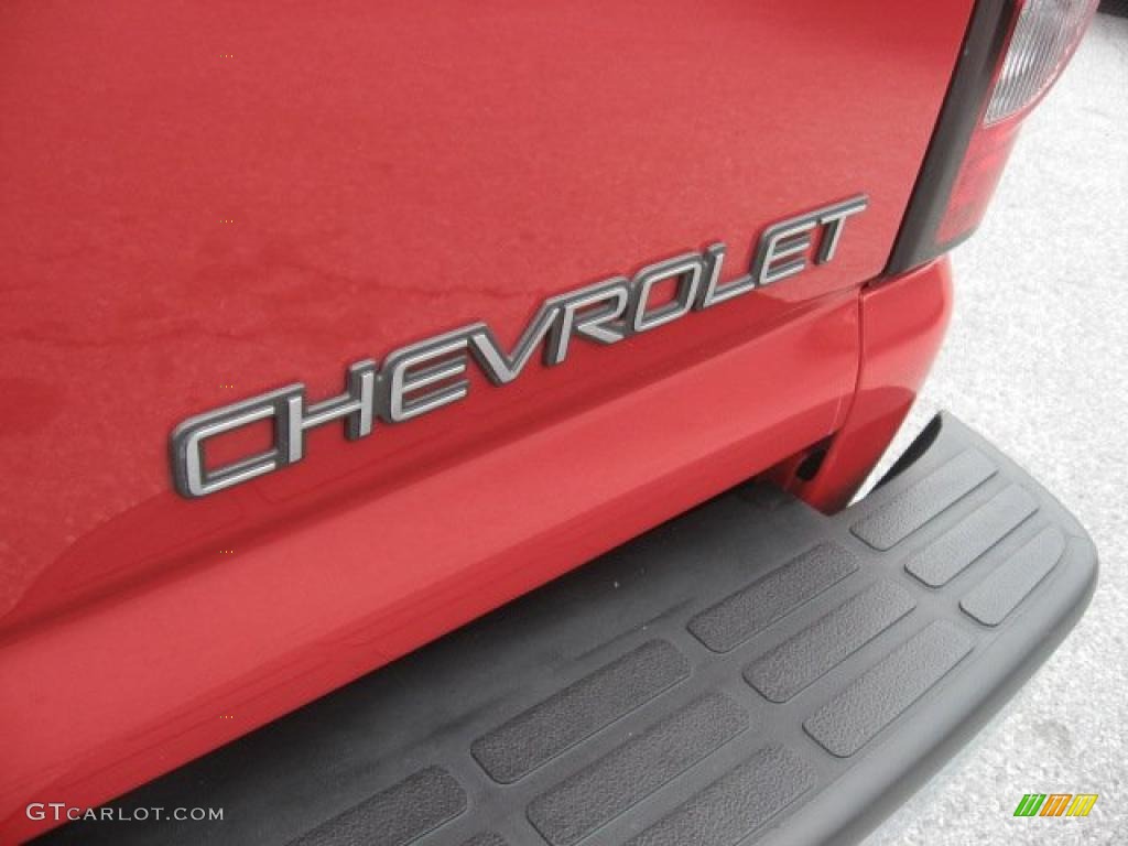 2004 Chevrolet Silverado 1500 LS Regular Cab Marks and Logos Photo #45518108