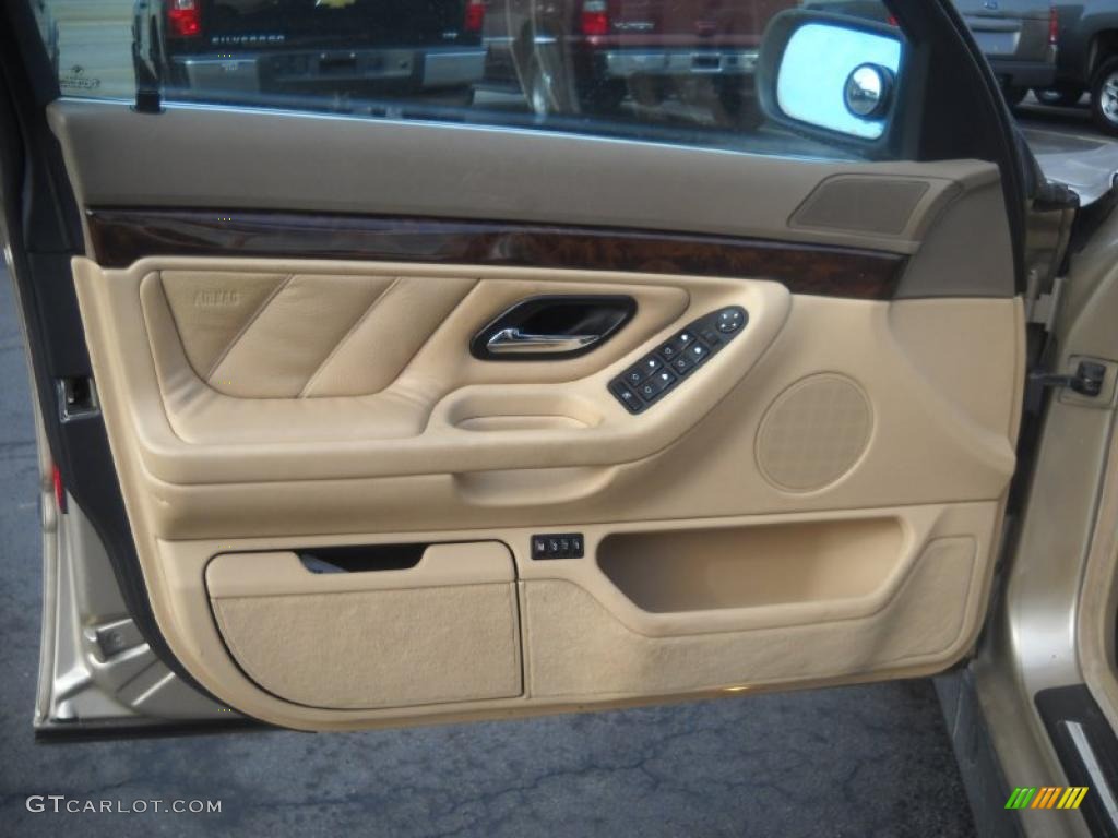 1998 BMW 7 Series 740i Sedan Sand Door Panel Photo #45518432