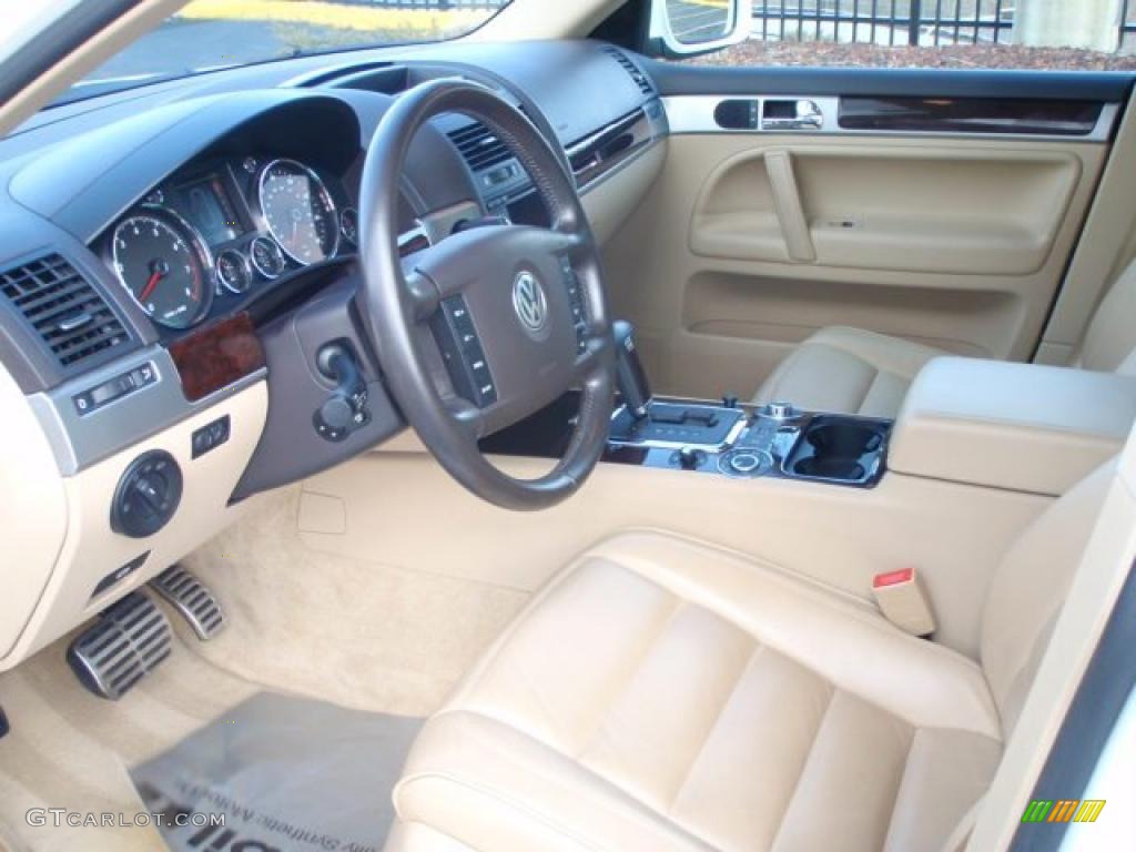 Pure Beige Interior 2005 Volkswagen Touareg V8 Photo #45518696