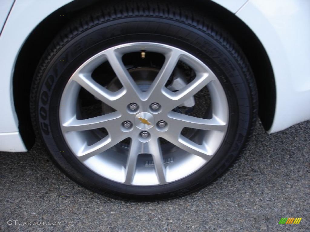 2010 Chevrolet Malibu LTZ Sedan Wheel Photo #45521408