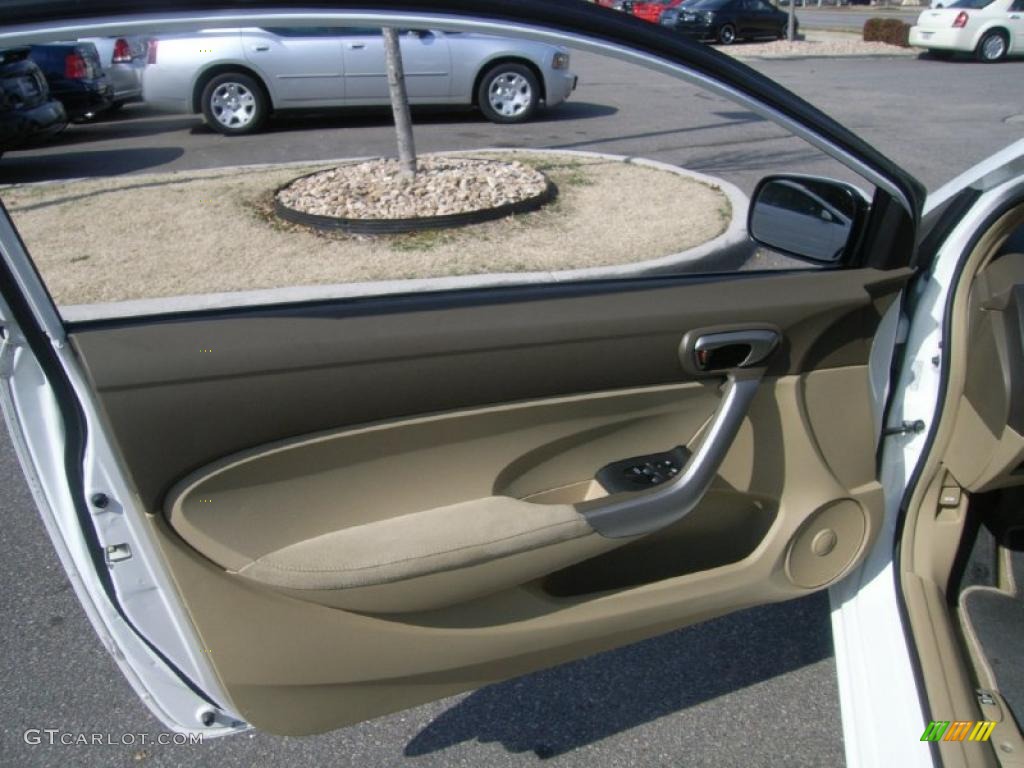 2006 Civic EX Coupe - Taffeta White / Ivory photo #14