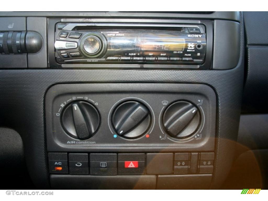 2001 Cabrio GLS - Desert Wind Metallic / Black photo #56