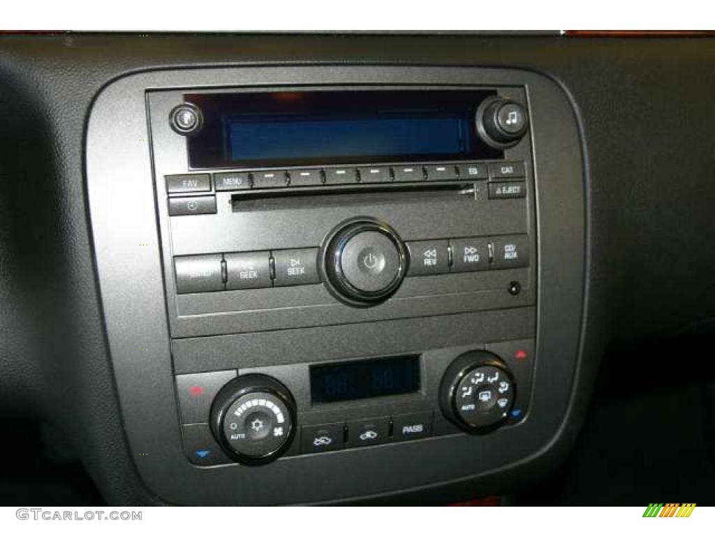 2008 Buick Lucerne CXS Controls Photo #45530156
