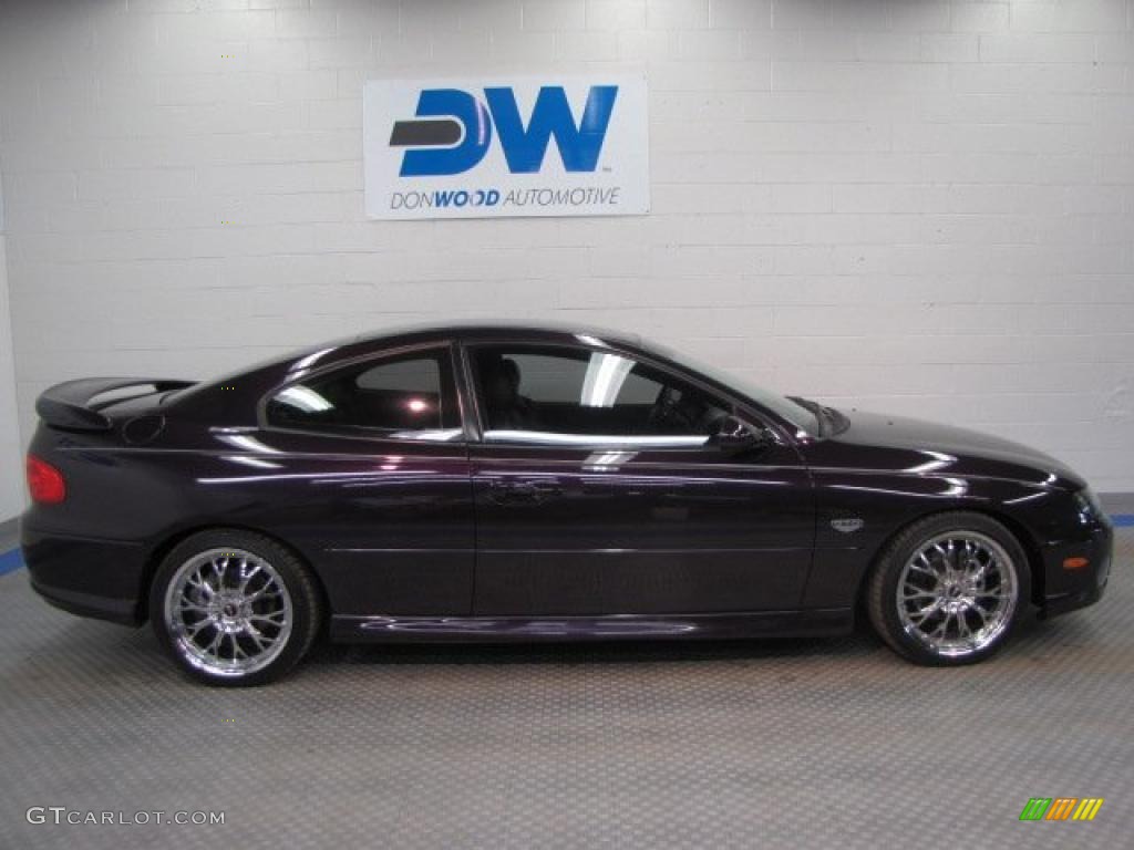 2004 GTO Coupe - Cosmos Purple Metallic / Dark Purple photo #6